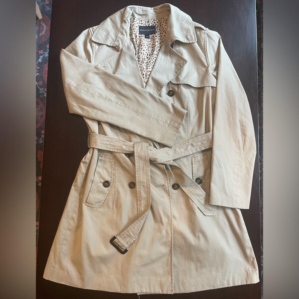 Tan Banana Republic classic trench coat - Picture 3 of 5
